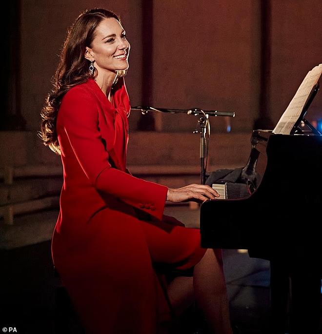 凯特王妃温柔指导合奏让作曲家打破沉默